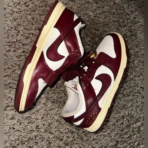 Women Nike dunks